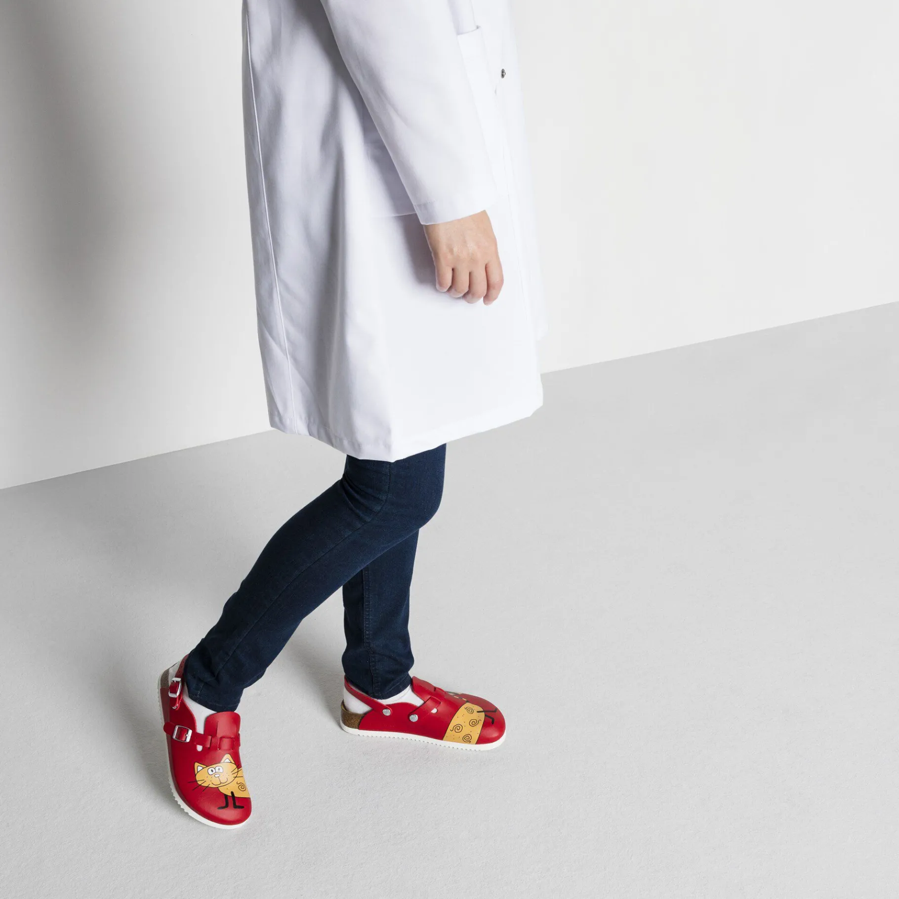 Discount Birkenstock Kay Sl Cat Red Background
