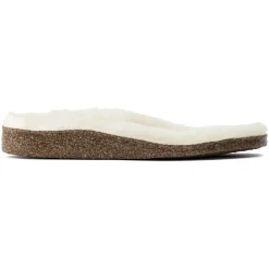 Shop Birkenstock Kids Lammeskind Fodseng Zermatt Sandshell/Creme